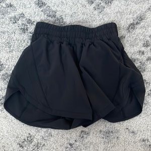 lulu lemon track that shorts